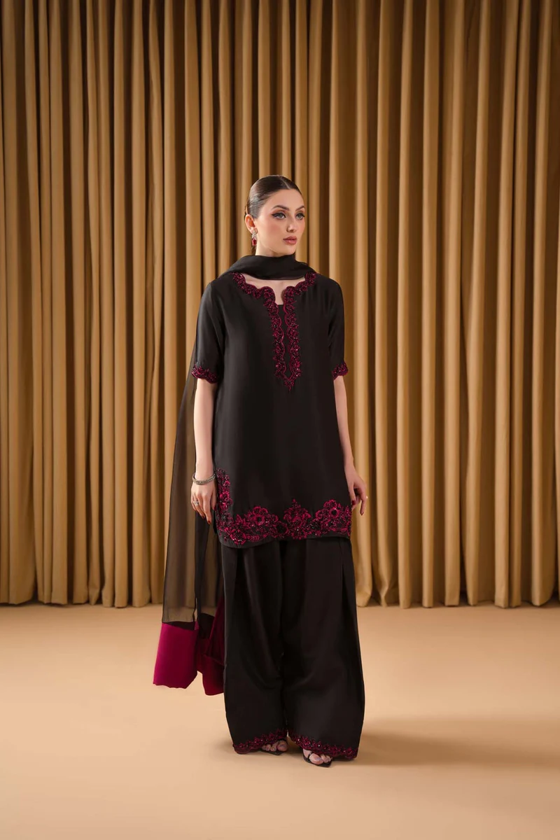 Noir Handcrafted Silk - Image 5