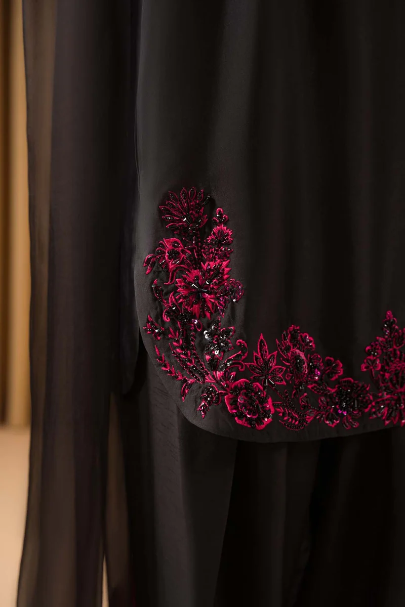 Noir Handcrafted Silk - Image 6